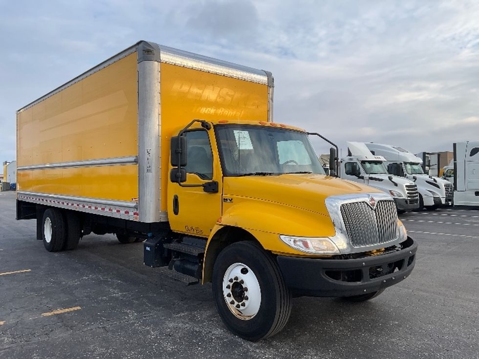 Medium Duty Box Truck-Light and Medium Duty Trucks-International-2021-MV607-Kansas City-MO-190,632\n\t\tmiles-$ 43,750 - Image 1