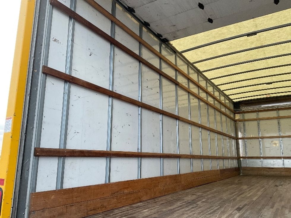Medium Duty Box Truck-Light and Medium Duty Trucks-International-2021-MV607-Kansas City-MO-190,632\n\t\tmiles-$ 43,750 - Image 11