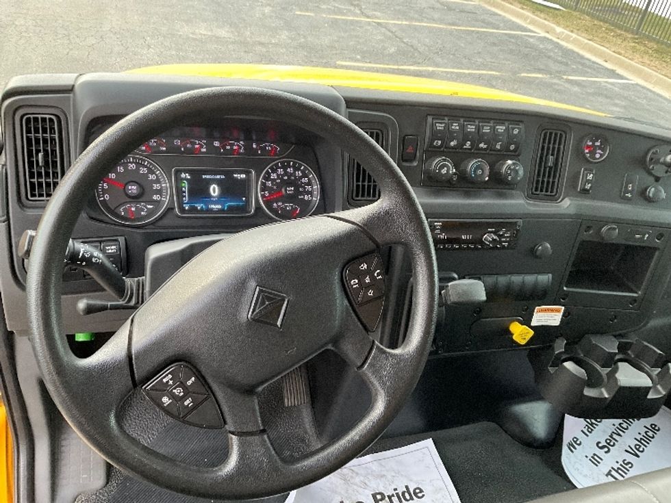 Medium Duty Box Truck-Light and Medium Duty Trucks-International-2021-MV607-Kansas City-MO-190,632\n\t\tmiles-$ 43,750 - Image 18