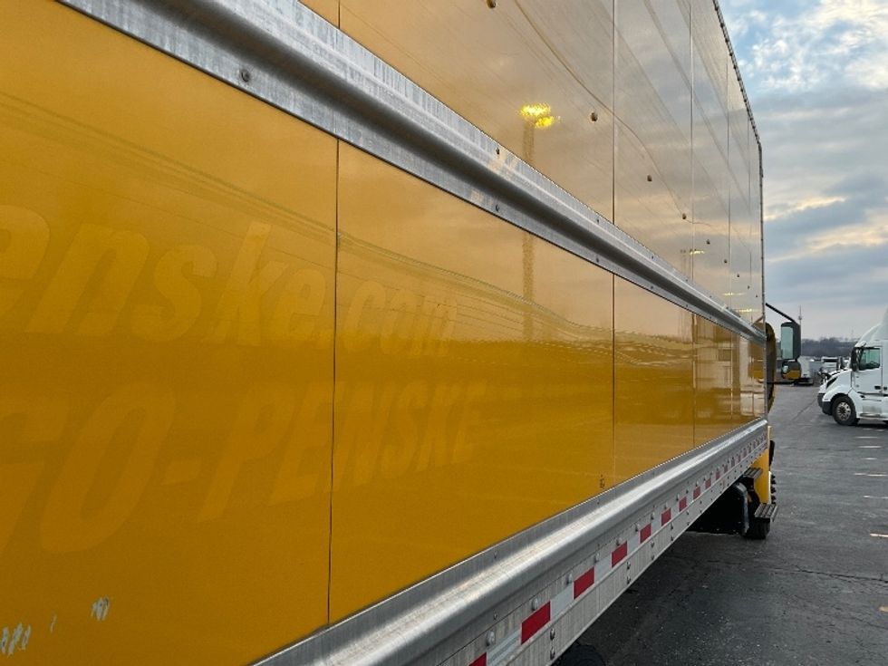 Medium Duty Box Truck-Light and Medium Duty Trucks-International-2021-MV607-Kansas City-MO-190,632\n\t\tmiles-$ 43,750 - Image 27