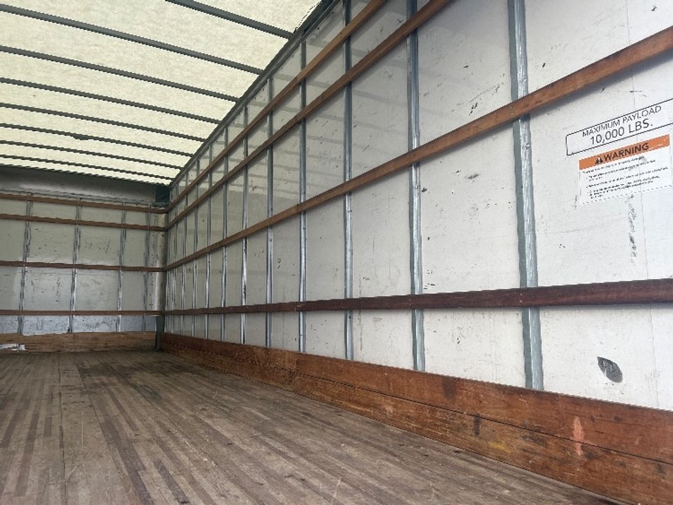 Medium Duty Box Truck-Light and Medium Duty Trucks-International-2021-MV607-Kansas City-MO-196,415\n\t\tmiles-$ 42,750 - Image 11