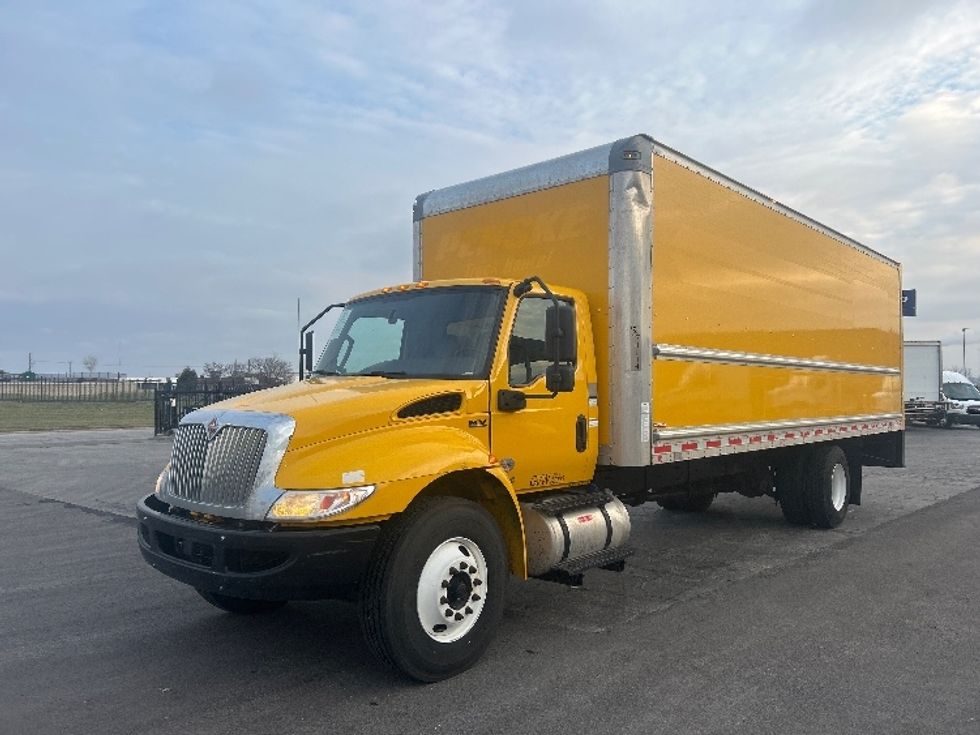 Medium Duty Box Truck-Light and Medium Duty Trucks-International-2021-MV607-Kansas City-MO-196,415\n\t\tmiles-$ 42,750 - Image 3