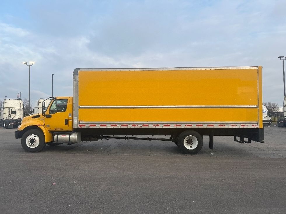 Medium Duty Box Truck-Light and Medium Duty Trucks-International-2021-MV607-Kansas City-MO-196,415\n\t\tmiles-$ 42,750 - Image 4