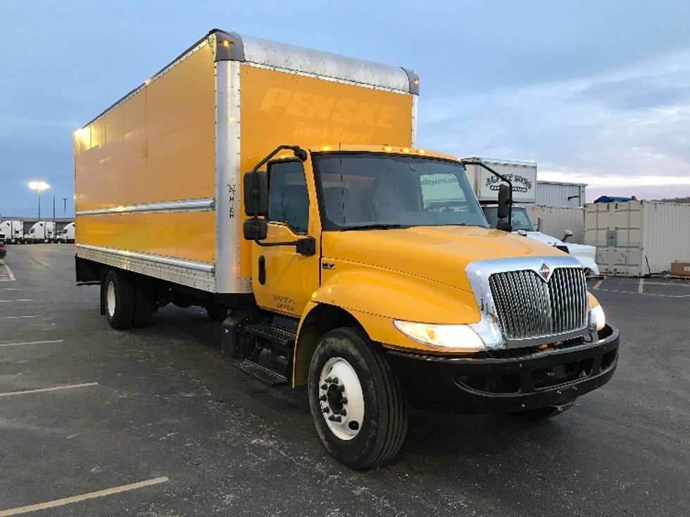 Medium Duty Box Truck-Light and Medium Duty Trucks-International-2021-MV607-Kansas City-MO-196,906\n\t\tmiles-$ 42,750 - Image 1