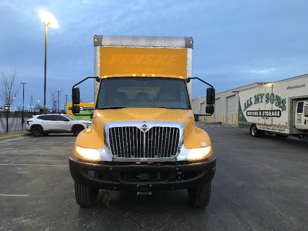Medium Duty Box Truck-Light and Medium Duty Trucks-International-2021-MV607-Kansas City-MO-196,906\n\t\tmiles-$ 42,750 - Image 2