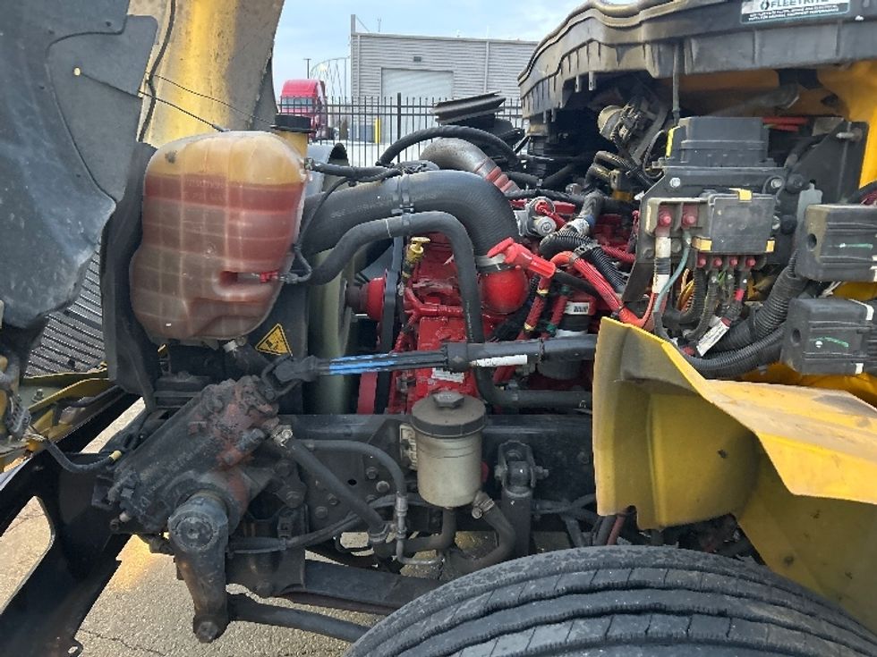 Medium Duty Box Truck-Light and Medium Duty Trucks-International-2021-MV607-Kansas City-MO-196,906\n\t\tmiles-$ 42,750 - Image 23