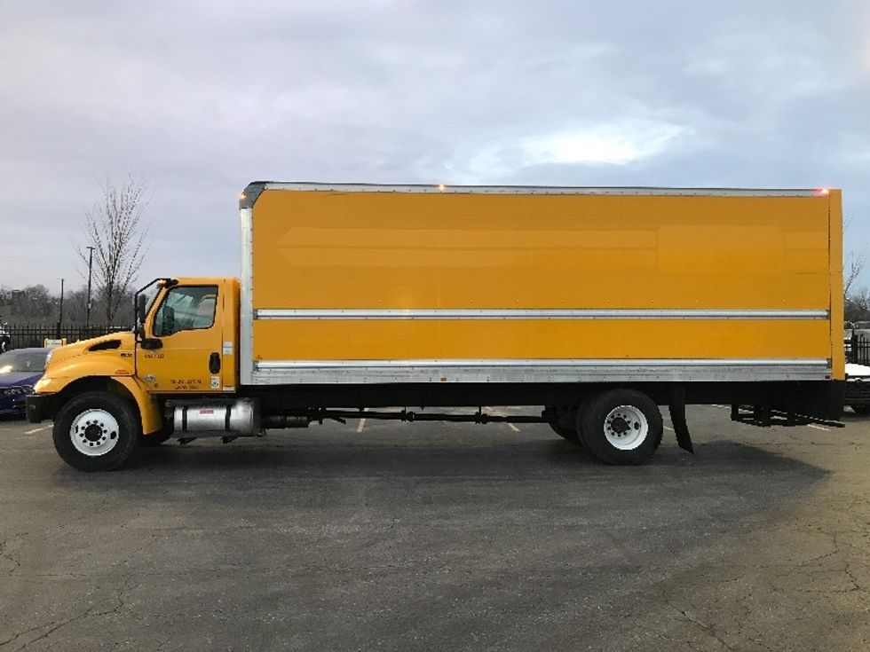 Medium Duty Box Truck-Light and Medium Duty Trucks-International-2021-MV607-Kansas City-MO-196,906\n\t\tmiles-$ 42,750 - Image 4