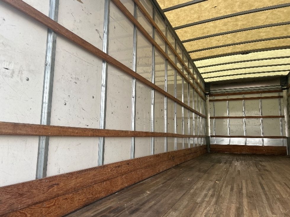 Medium Duty Box Truck-Light and Medium Duty Trucks-International-2021-MV607-Kansas City-MO-217,435\n\t\tmiles-$ 39,750 - Image 10