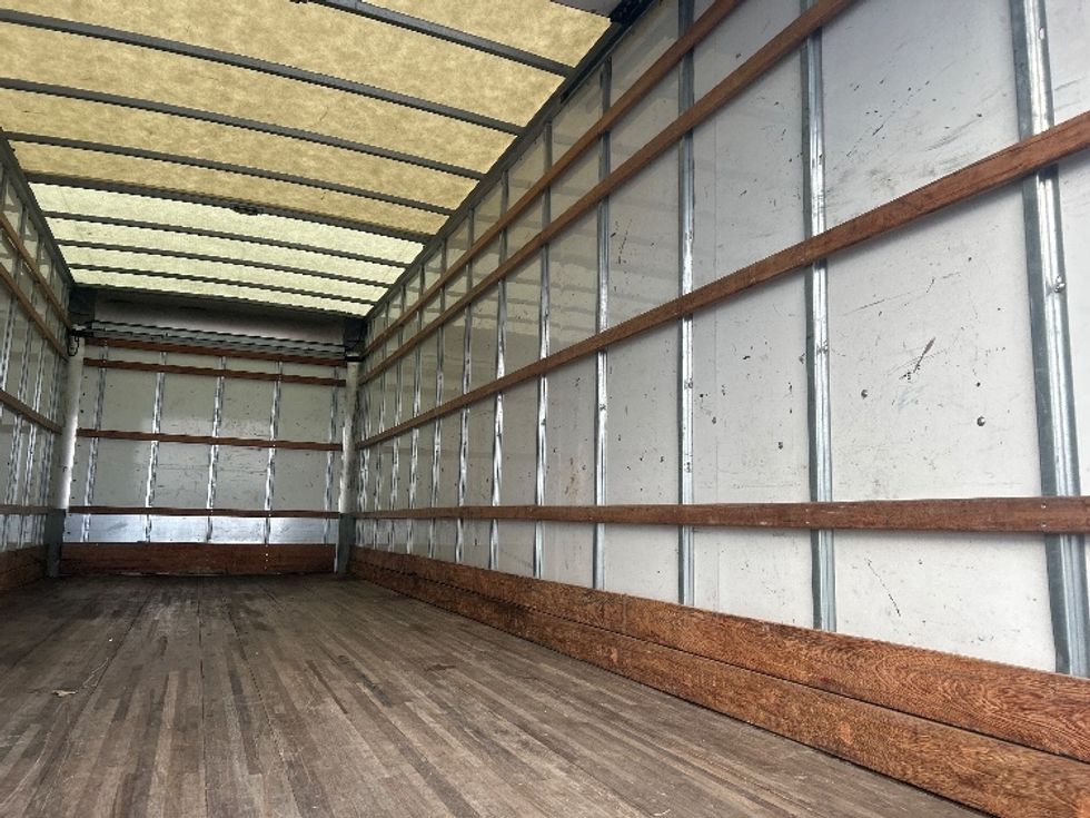 Medium Duty Box Truck-Light and Medium Duty Trucks-International-2021-MV607-Kansas City-MO-217,435\n\t\tmiles-$ 39,750 - Image 11