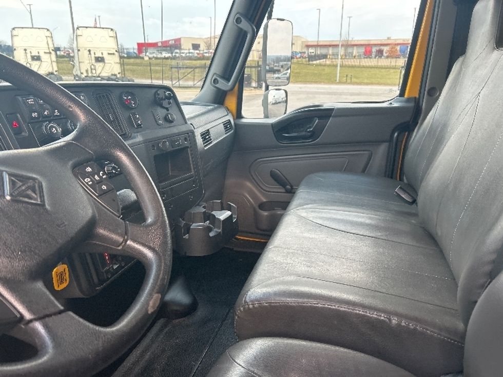 Medium Duty Box Truck-Light and Medium Duty Trucks-International-2021-MV607-Kansas City-MO-217,435\n\t\tmiles-$ 39,750 - Image 18
