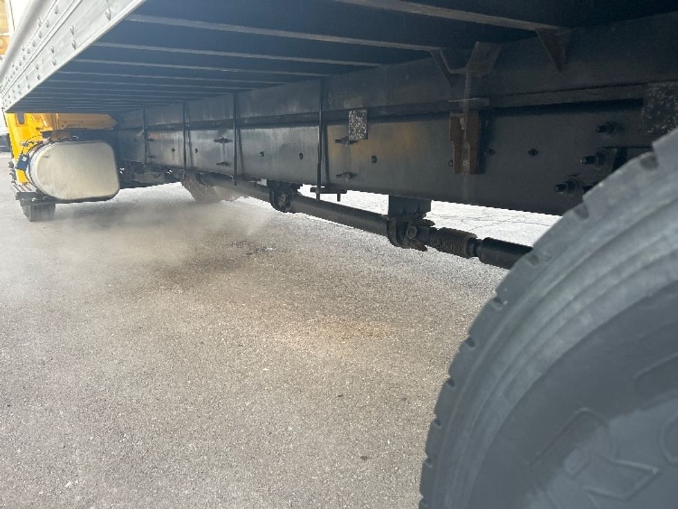 Medium Duty Box Truck-Light and Medium Duty Trucks-International-2021-MV607-Kansas City-MO-217,435\n\t\tmiles-$ 39,750 - Image 5