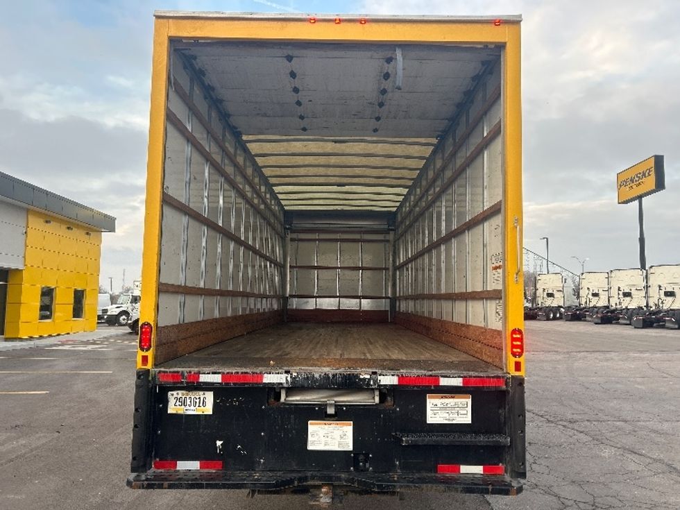 Medium Duty Box Truck-Light and Medium Duty Trucks-International-2021-MV607-Kansas City-MO-217,435\n\t\tmiles-$ 39,750 - Image 8