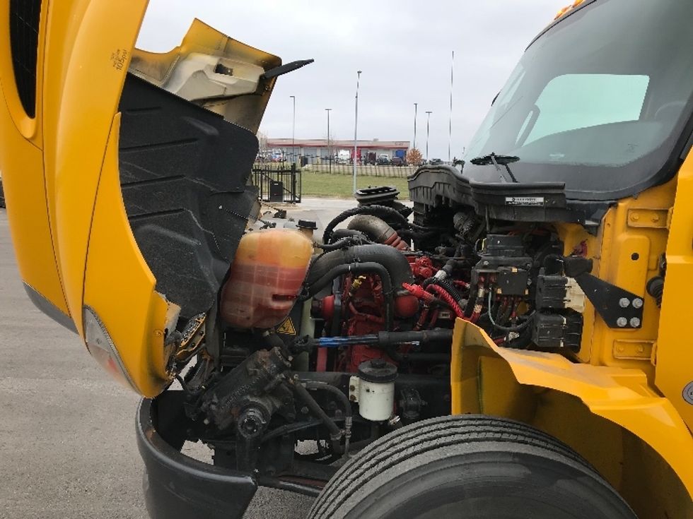 Medium Duty Box Truck-Light and Medium Duty Trucks-International-2021-MV607-Kansas City-MO-219,190\n\t\tmiles-$ 39,500 - Image 24