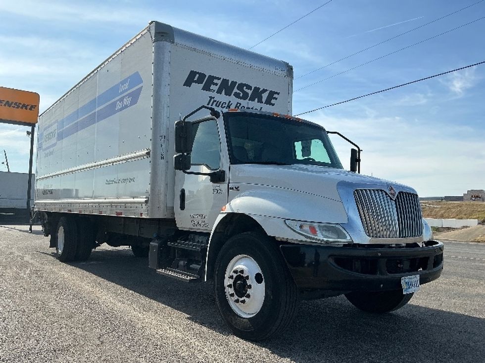 Medium Duty Box Truck-Light and Medium Duty Trucks-International-2021-MV607-Kansas City-MO-226,946\n\t\tmiles-$ 46,250 - Image 1