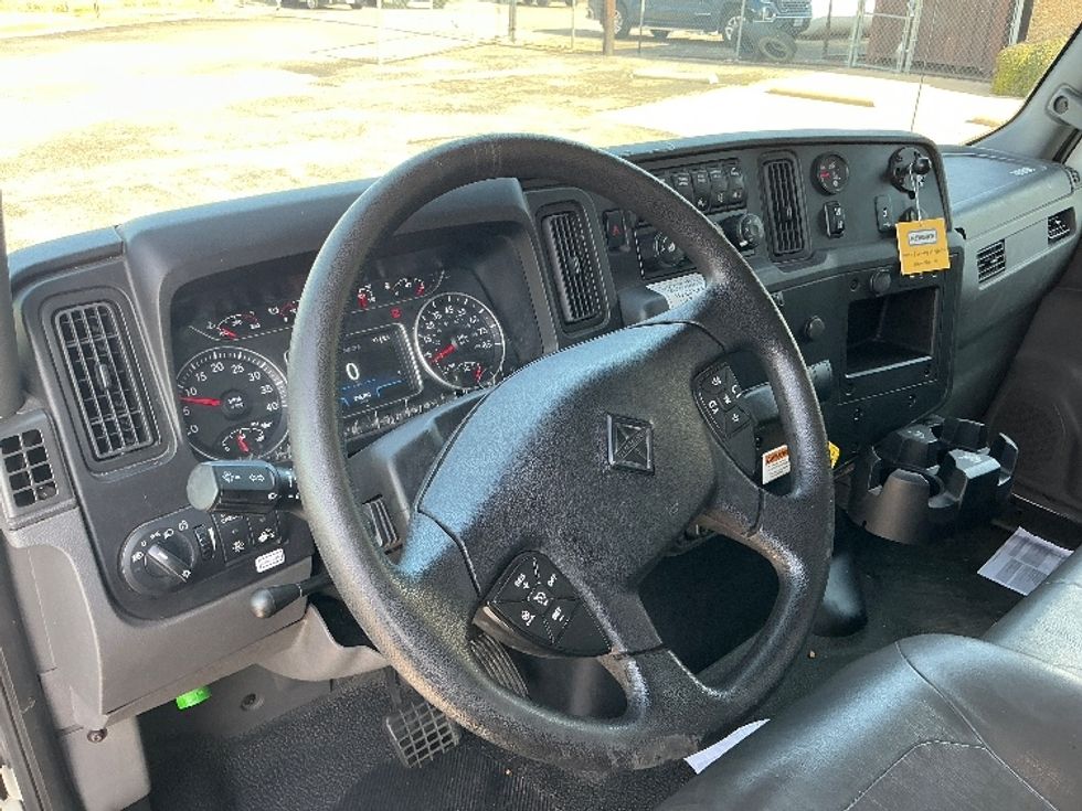 Medium Duty Box Truck-Light and Medium Duty Trucks-International-2021-MV607-Kansas City-MO-226,946\n\t\tmiles-$ 46,250 - Image 17
