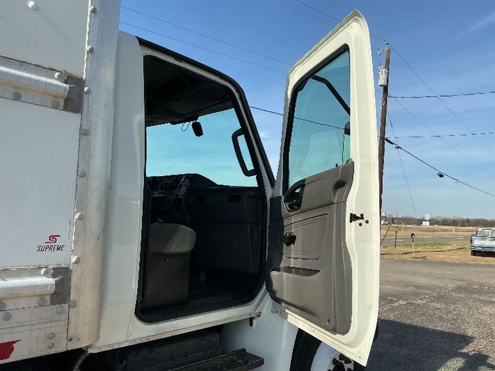 Medium Duty Box Truck-Light and Medium Duty Trucks-International-2021-MV607-Kansas City-MO-226,946\n\t\tmiles-$ 46,250 - Image 20