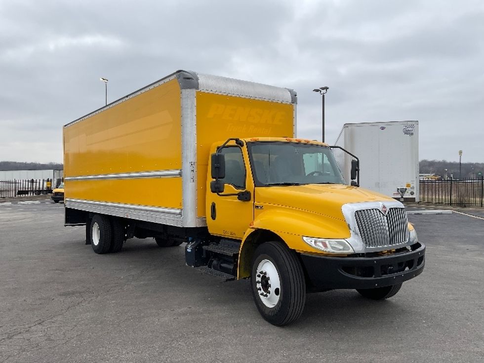Medium Duty Box Truck-Light and Medium Duty Trucks-International-2021-MV607-Kansas City-MO-239,139\n\t\tmiles-$ 36,500 - Image 1