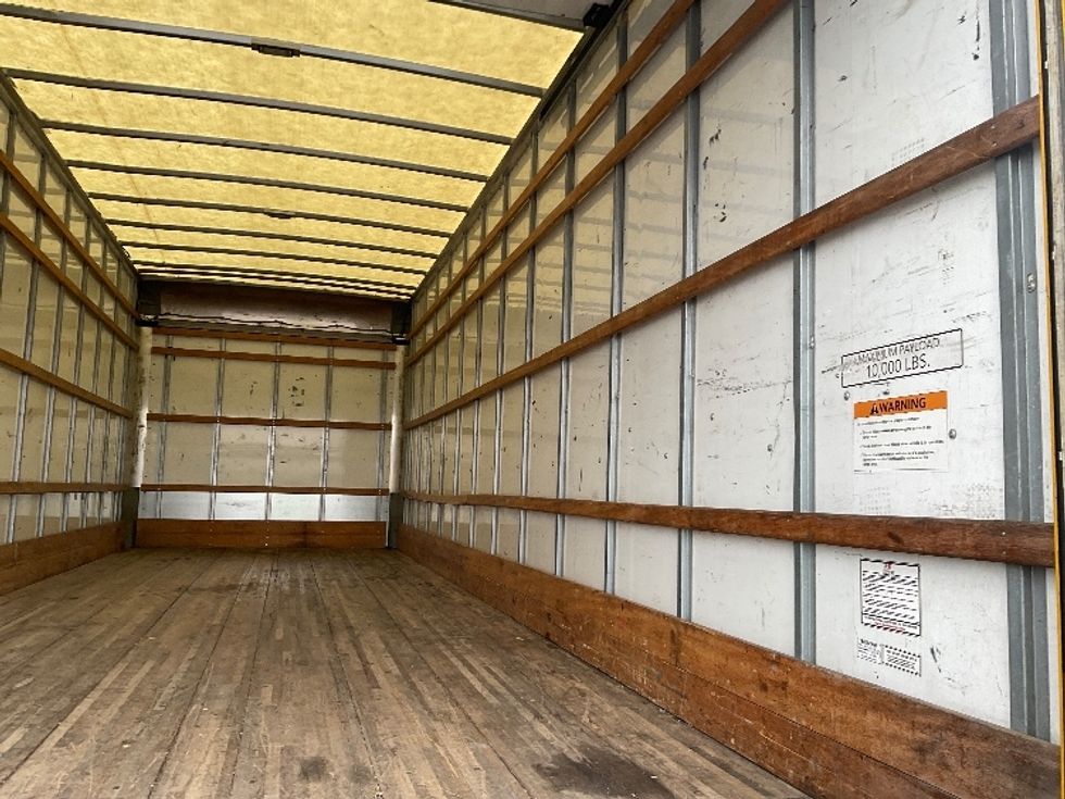 Medium Duty Box Truck-Light and Medium Duty Trucks-International-2021-MV607-Kansas City-MO-239,139\n\t\tmiles-$ 36,500 - Image 11