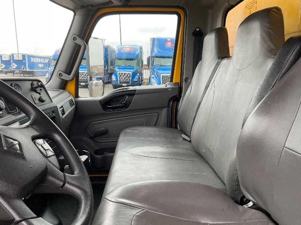 Medium Duty Box Truck-Light and Medium Duty Trucks-International-2021-MV607-Kansas City-MO-239,139\n\t\tmiles-$ 36,500 - Image 18