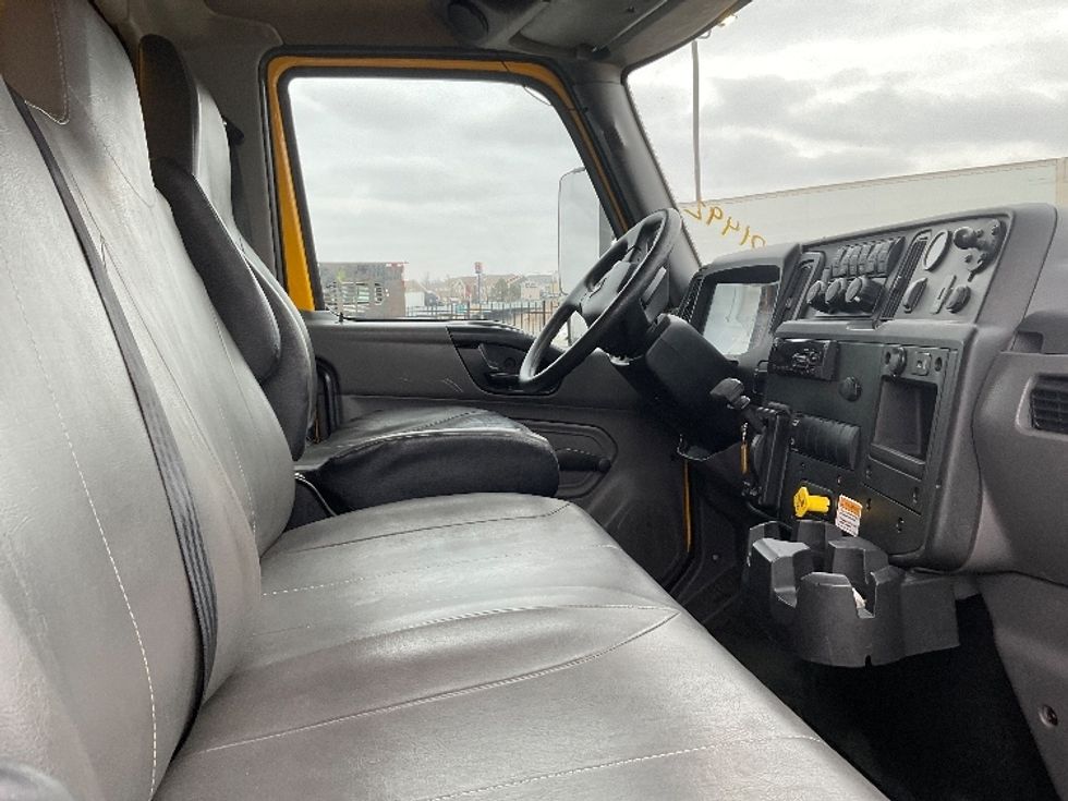 Medium Duty Box Truck-Light and Medium Duty Trucks-International-2021-MV607-Kansas City-MO-239,139\n\t\tmiles-$ 36,500 - Image 21