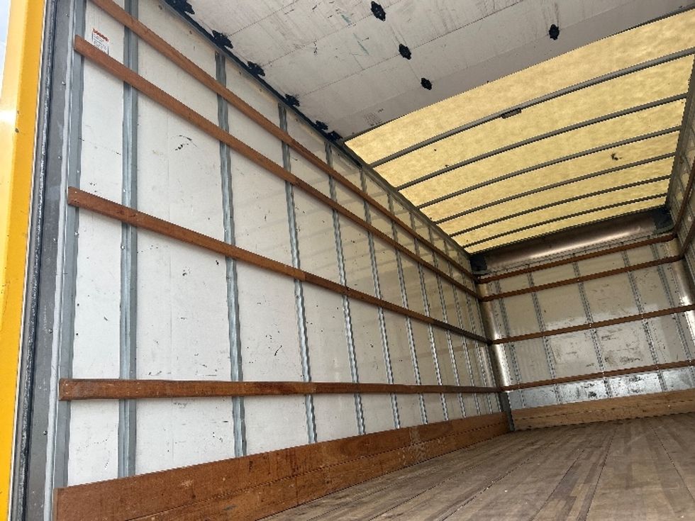 Medium Duty Box Truck-Light and Medium Duty Trucks-International-2021-MV607-Katy-TX-176,500\n\t\tmiles-$ 39,500 - Image 11