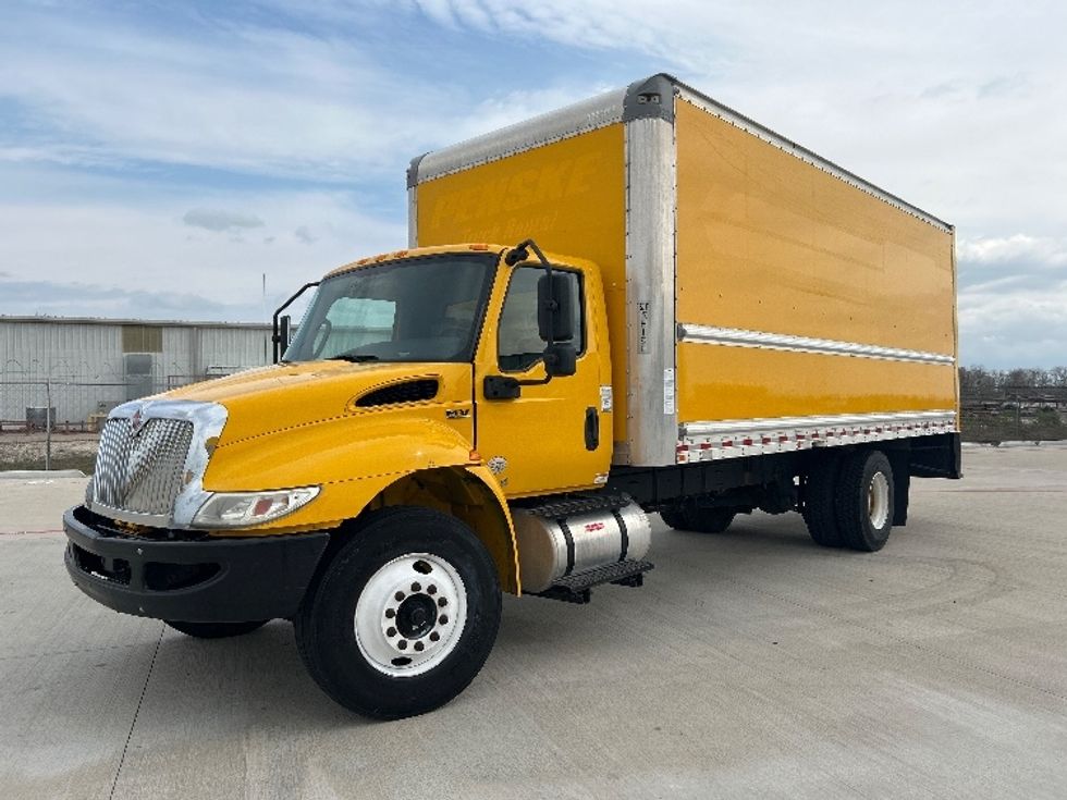 Medium Duty Box Truck-Light and Medium Duty Trucks-International-2021-MV607-Katy-TX-176,500\n\t\tmiles-$ 39,500 - Image 3
