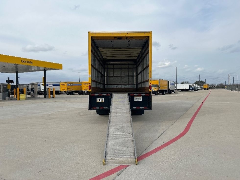 Medium Duty Box Truck-Light and Medium Duty Trucks-International-2021-MV607-Katy-TX-176,500\n\t\tmiles-$ 39,500 - Image 9