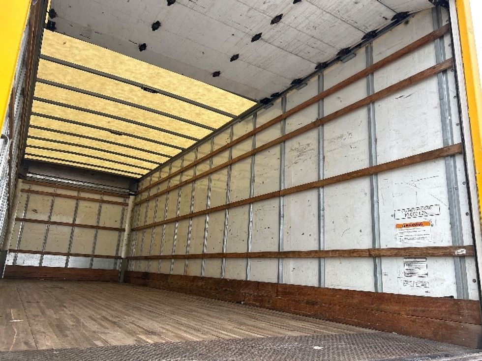 Medium Duty Box Truck-Light and Medium Duty Trucks-International-2021-MV607-Katy-TX-185,518\n\t\tmiles-$ 44,250 - Image 12