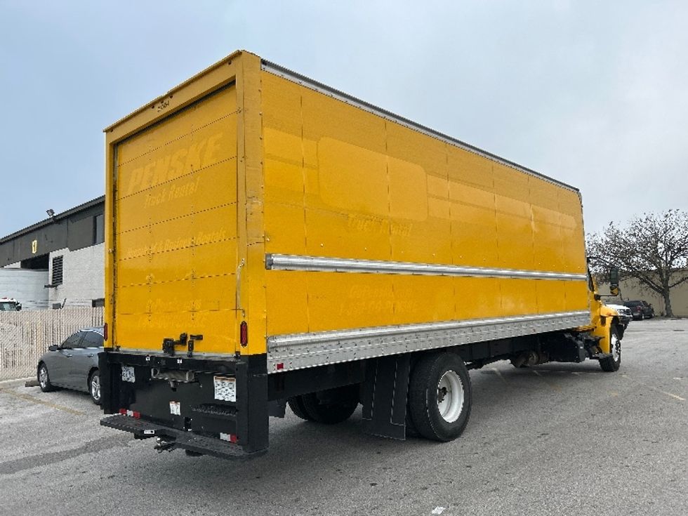 Medium Duty Box Truck-Light and Medium Duty Trucks-International-2021-MV607-Katy-TX-185,518\n\t\tmiles-$ 44,250 - Image 13