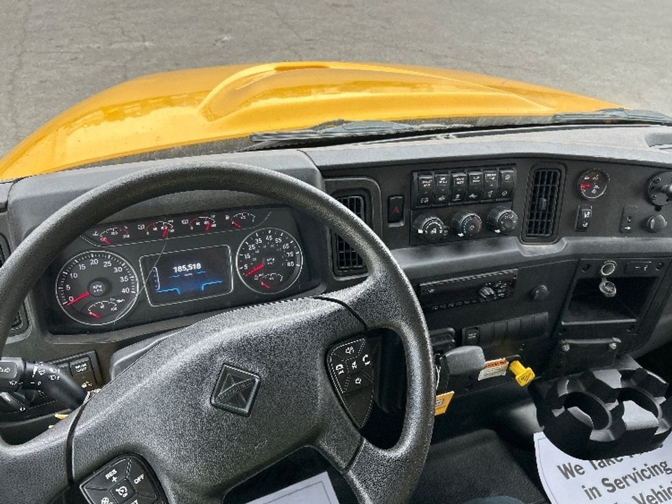 Medium Duty Box Truck-Light and Medium Duty Trucks-International-2021-MV607-Katy-TX-185,518\n\t\tmiles-$ 44,250 - Image 18