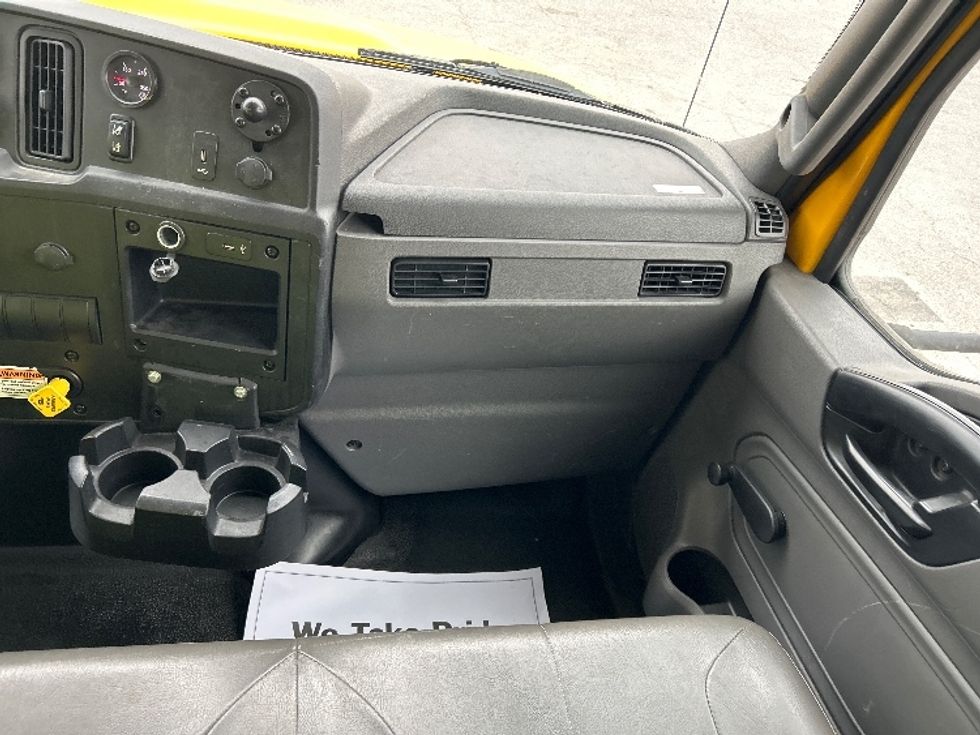 Medium Duty Box Truck-Light and Medium Duty Trucks-International-2021-MV607-Katy-TX-185,518\n\t\tmiles-$ 44,250 - Image 21