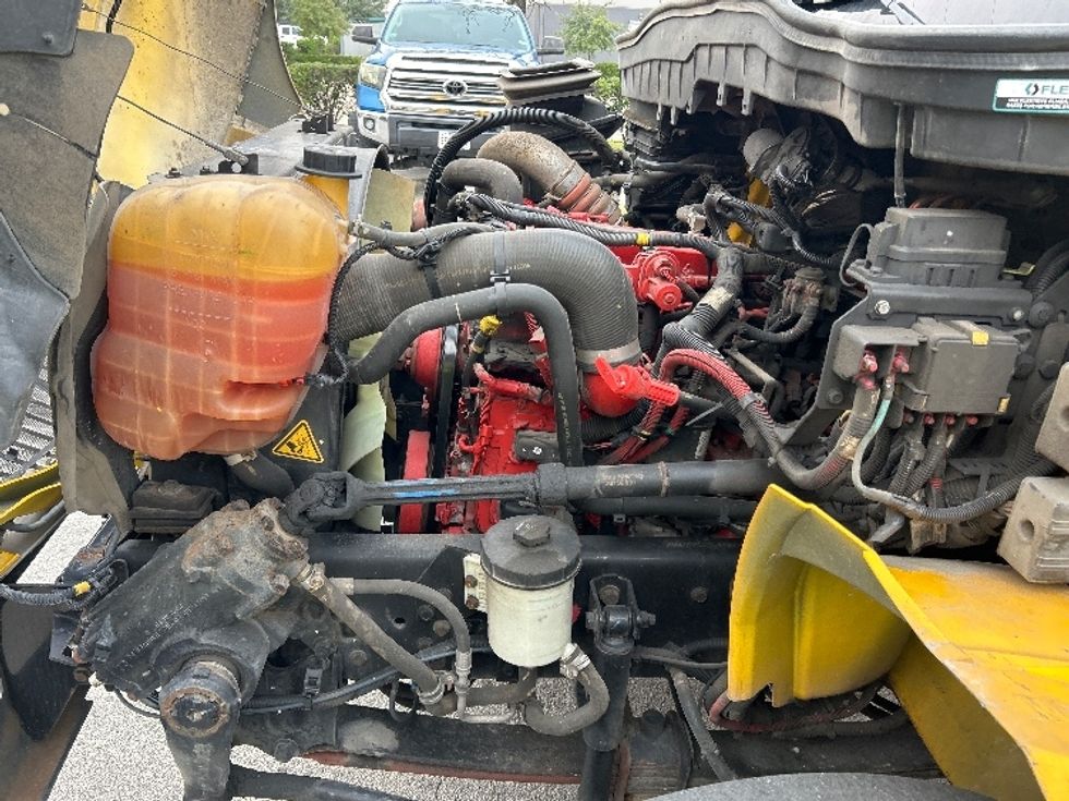 Medium Duty Box Truck-Light and Medium Duty Trucks-International-2021-MV607-Katy-TX-185,518\n\t\tmiles-$ 44,250 - Image 24