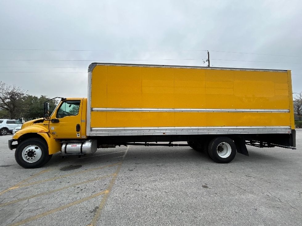 Medium Duty Box Truck-Light and Medium Duty Trucks-International-2021-MV607-Katy-TX-185,518\n\t\tmiles-$ 44,250 - Image 4