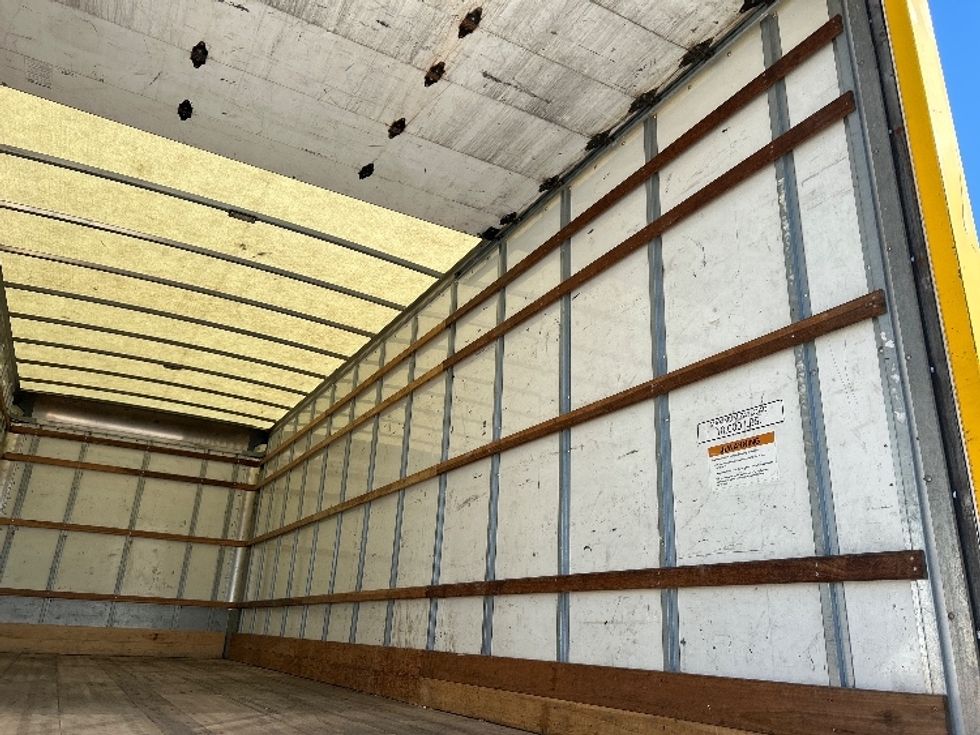 Medium Duty Box Truck-Light and Medium Duty Trucks-International-2021-MV607-Katy-TX-187,676\n\t\tmiles-$ 44,000 - Image 12