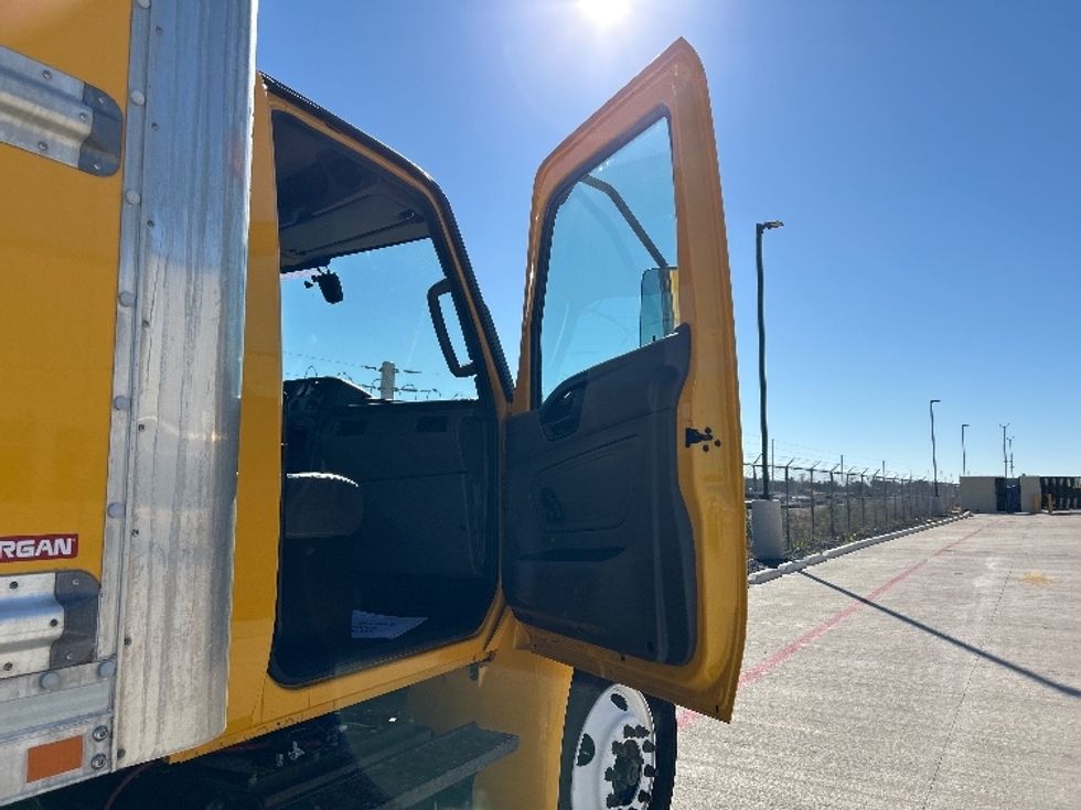 Medium Duty Box Truck-Light and Medium Duty Trucks-International-2021-MV607-Katy-TX-187,676\n\t\tmiles-$ 44,000 - Image 20
