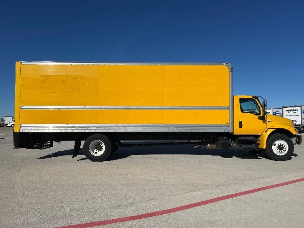 Medium Duty Box Truck-Light and Medium Duty Trucks-International-2021-MV607-Katy-TX-194,357\n\t\tmiles-$ 43,000 - Image 15