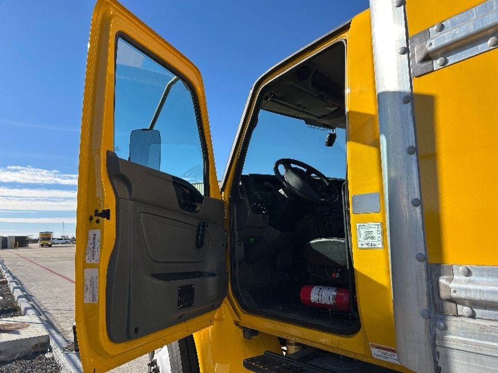 Medium Duty Box Truck-Light and Medium Duty Trucks-International-2021-MV607-Katy-TX-194,357\n\t\tmiles-$ 43,000 - Image 16