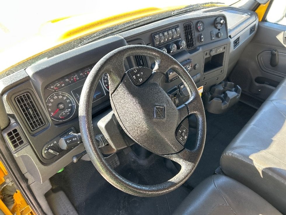 Medium Duty Box Truck-Light and Medium Duty Trucks-International-2021-MV607-Katy-TX-194,357\n\t\tmiles-$ 43,000 - Image 17