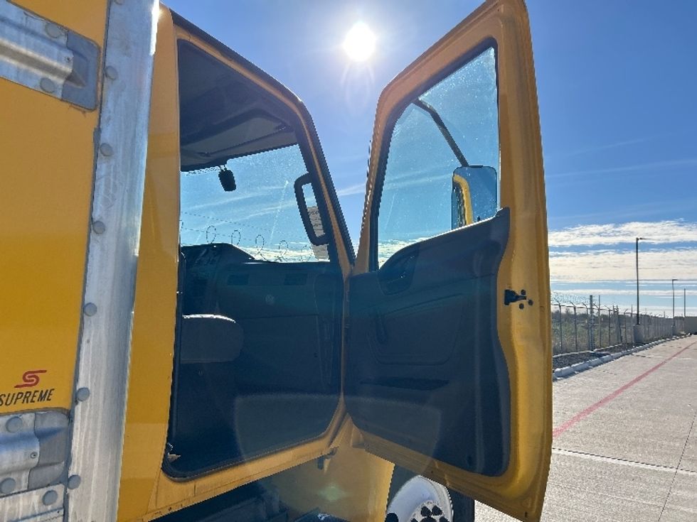 Medium Duty Box Truck-Light and Medium Duty Trucks-International-2021-MV607-Katy-TX-194,357\n\t\tmiles-$ 43,000 - Image 20