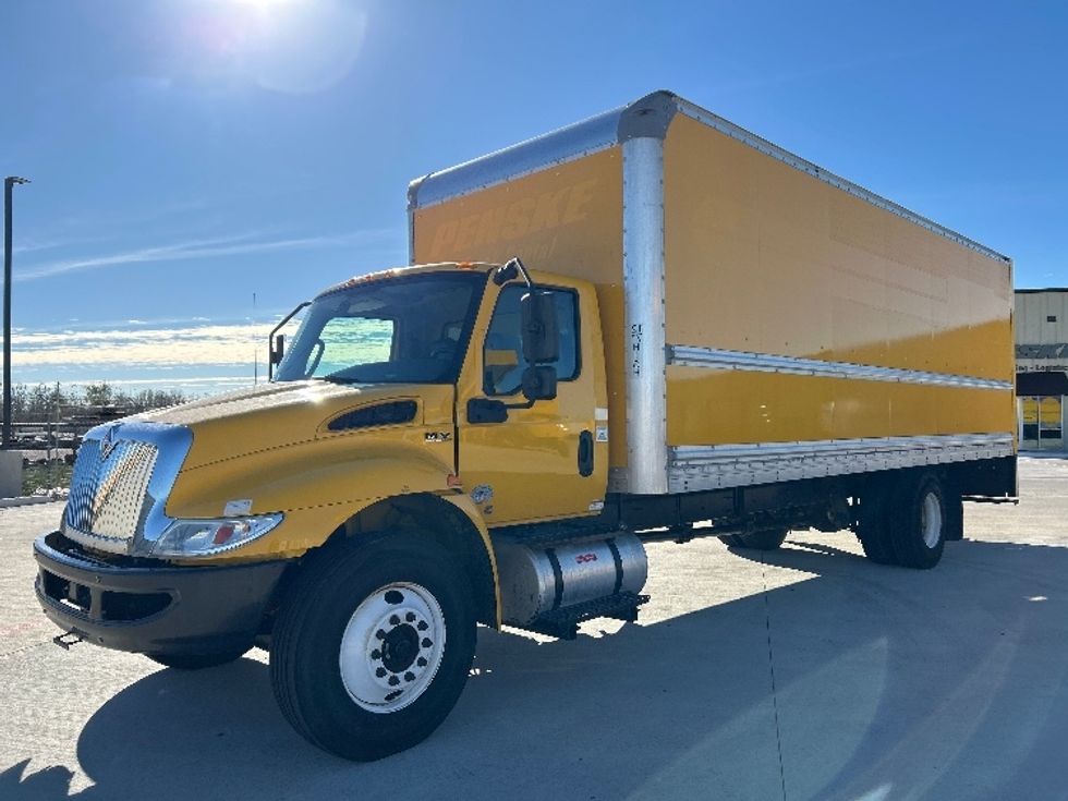 Medium Duty Box Truck-Light and Medium Duty Trucks-International-2021-MV607-Katy-TX-194,357\n\t\tmiles-$ 43,000 - Image 3