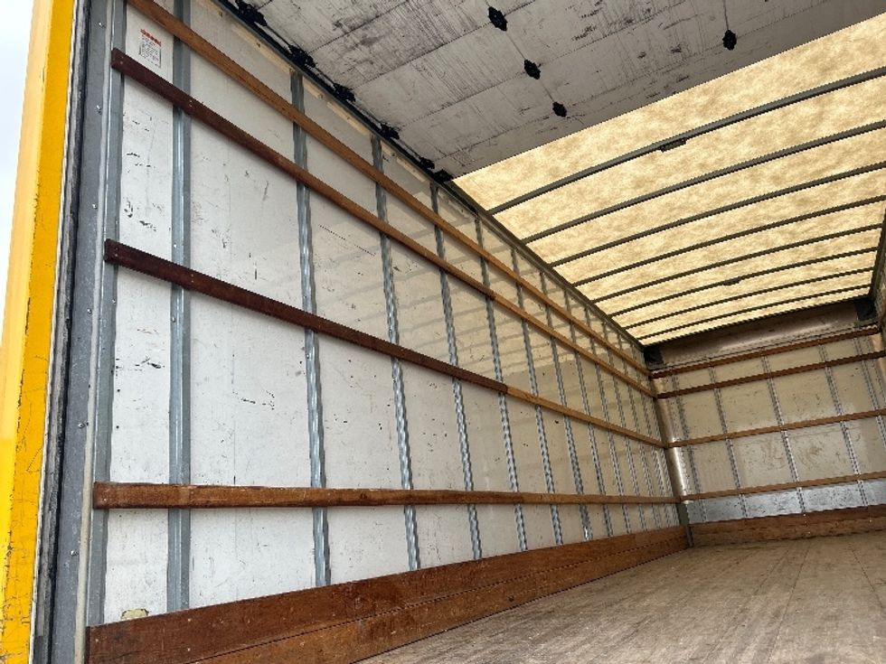 Medium Duty Box Truck-Light and Medium Duty Trucks-International-2021-MV607-Katy-TX-197,405\n\t\tmiles-$ 42,750 - Image 11