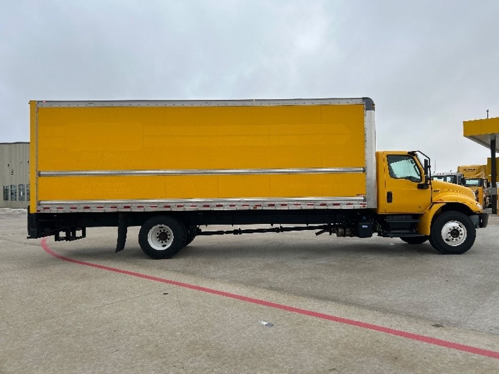 Medium Duty Box Truck-Light and Medium Duty Trucks-International-2021-MV607-Katy-TX-197,405\n\t\tmiles-$ 42,750 - Image 15