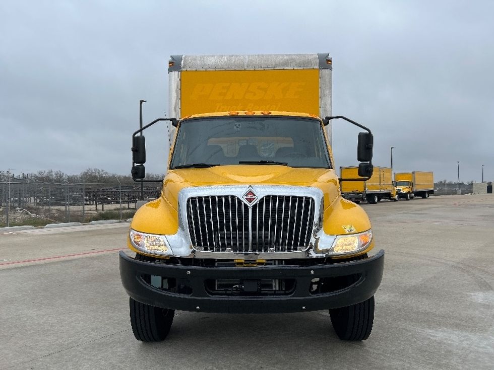 Medium Duty Box Truck-Light and Medium Duty Trucks-International-2021-MV607-Katy-TX-197,405\n\t\tmiles-$ 42,750 - Image 2