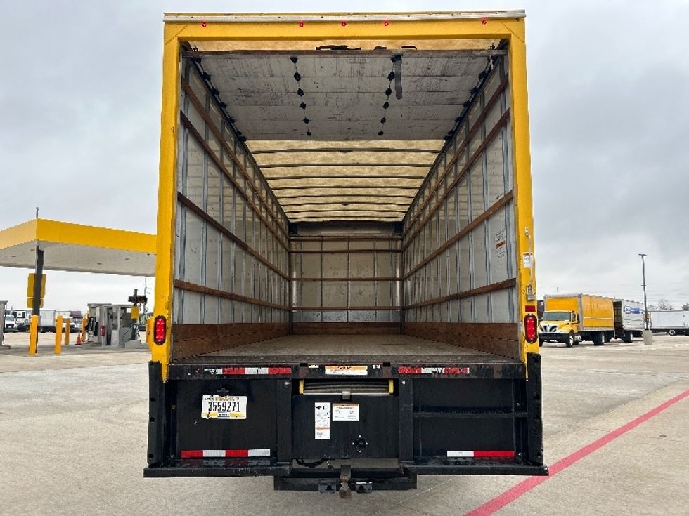 Medium Duty Box Truck-Light and Medium Duty Trucks-International-2021-MV607-Katy-TX-197,405\n\t\tmiles-$ 42,750 - Image 8