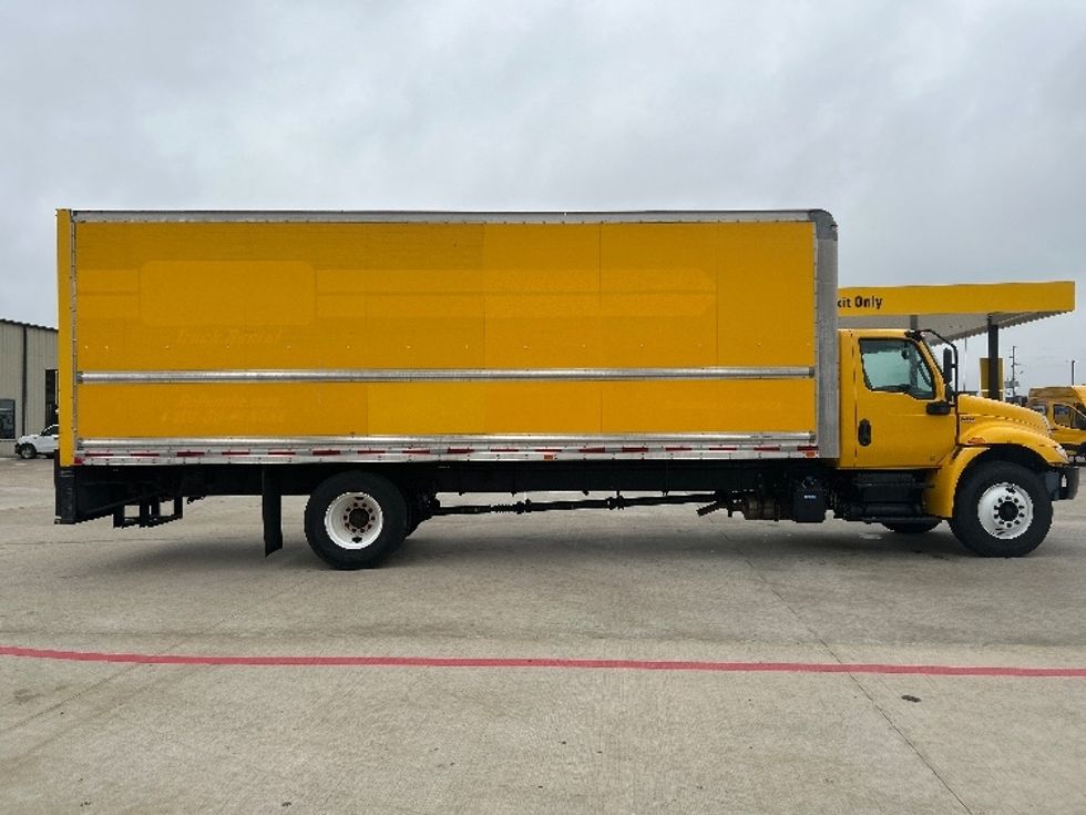 Medium Duty Box Truck-Light and Medium Duty Trucks-International-2021-MV607-Katy-TX-203,500\n\t\tmiles-$ 41,750 - Image 15