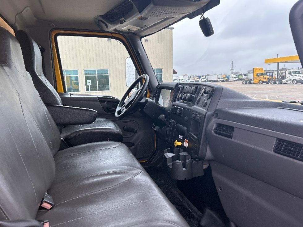 Medium Duty Box Truck-Light and Medium Duty Trucks-International-2021-MV607-Katy-TX-203,500\n\t\tmiles-$ 41,750 - Image 22