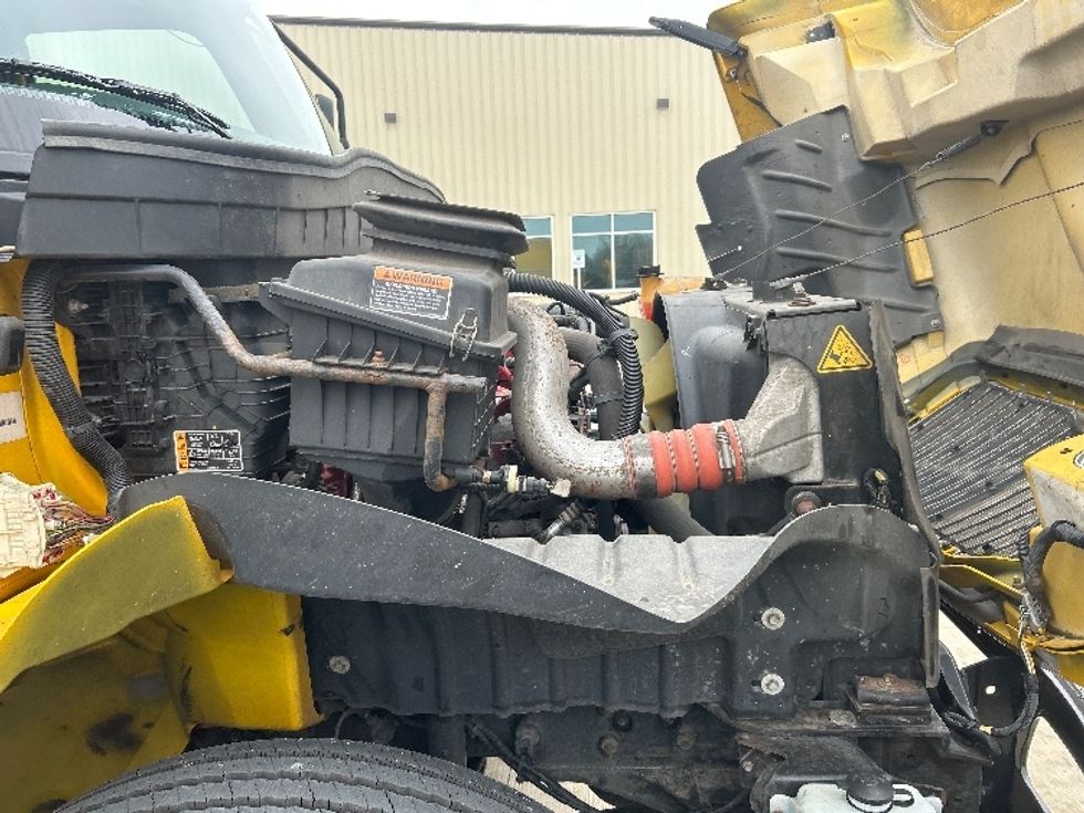 Medium Duty Box Truck-Light and Medium Duty Trucks-International-2021-MV607-Katy-TX-203,500\n\t\tmiles-$ 41,750 - Image 23