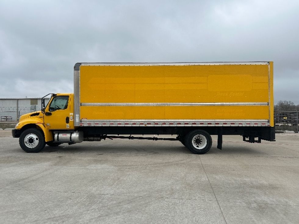 Medium Duty Box Truck-Light and Medium Duty Trucks-International-2021-MV607-Katy-TX-203,500\n\t\tmiles-$ 41,750 - Image 4