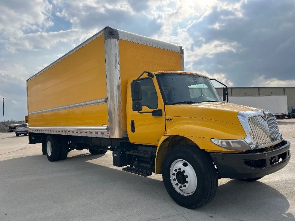 Medium Duty Box Truck-Light and Medium Duty Trucks-International-2021-MV607-Katy-TX-203,876\n\t\tmiles-$ 41,750 - Image 1