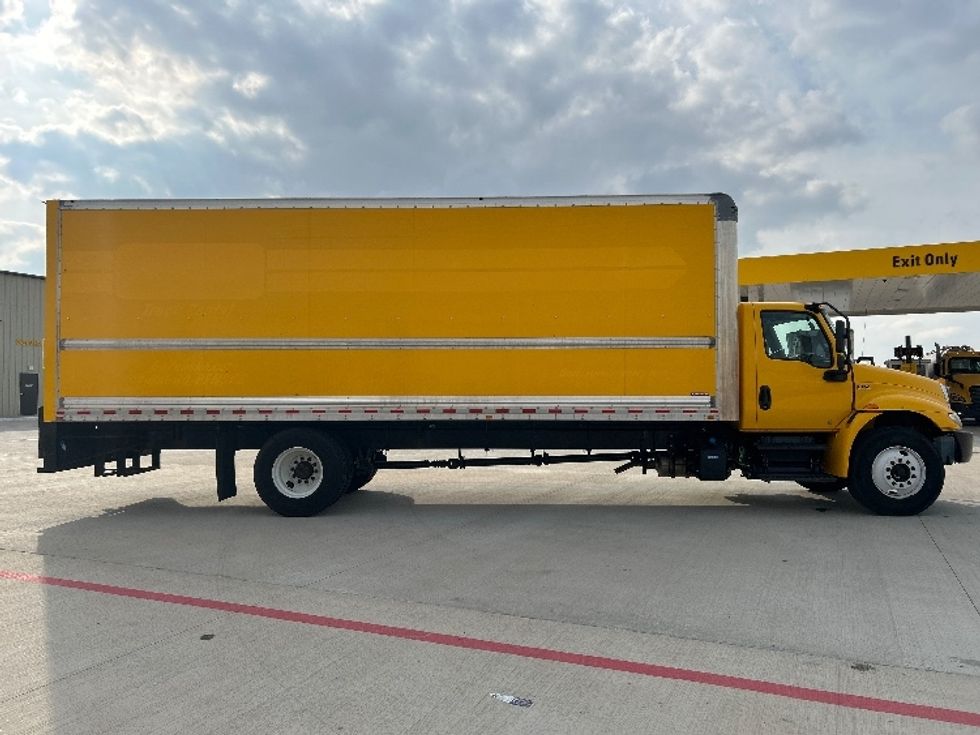 Medium Duty Box Truck-Light and Medium Duty Trucks-International-2021-MV607-Katy-TX-203,876\n\t\tmiles-$ 41,750 - Image 15